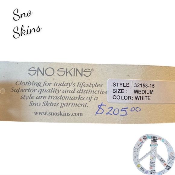 ๐
บSNO Skins NWT. White stretch textured dress. Size medium - Picture 12 of 15